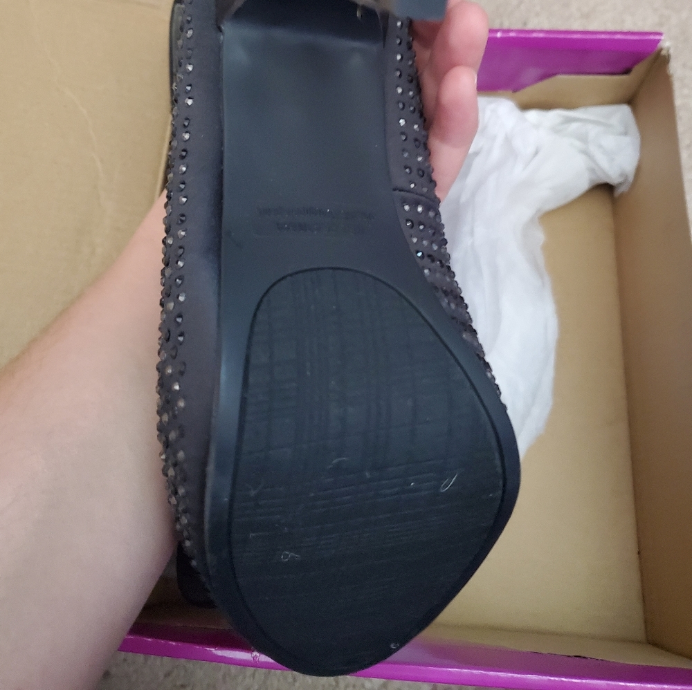 Heels - Picture 2 of 4